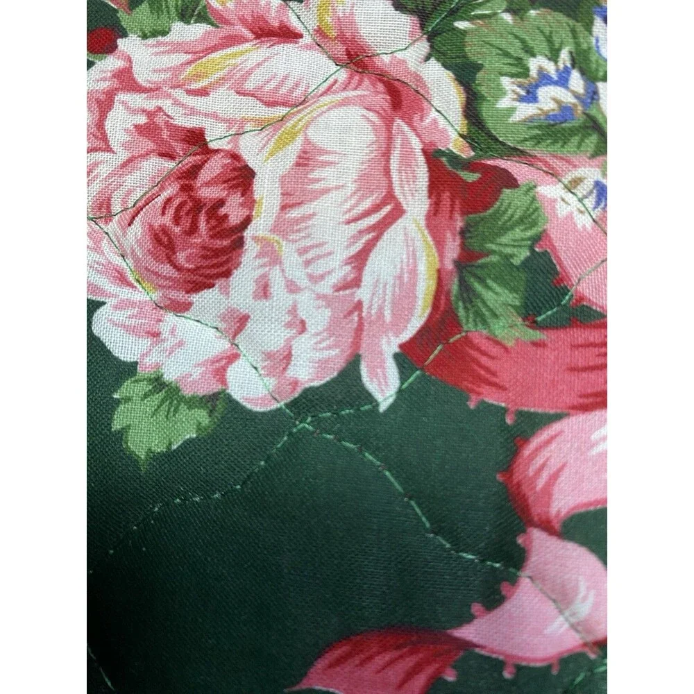 Vintage Christmas Quilted Placemats Roses Eyelet Lace  CottageCore Set Of  4